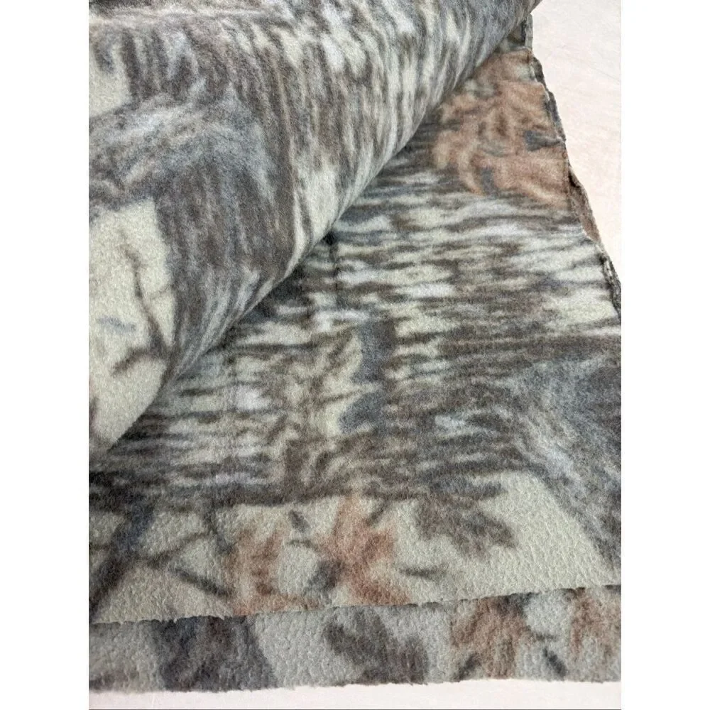 Vintage Realtree Camouflage Fabric Thick Fleece 55x80”